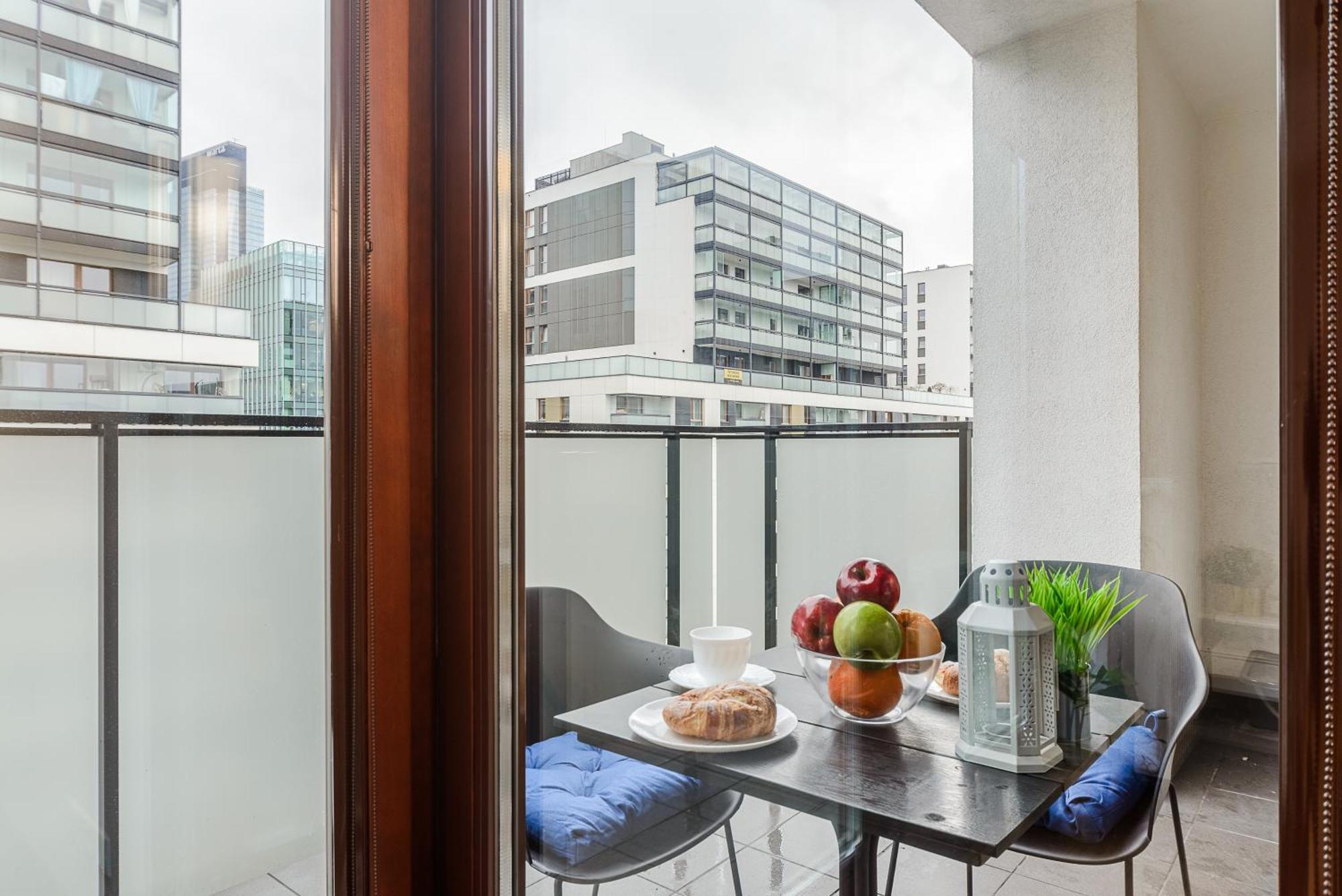 Cozy Family Apartments With Balcony Near Zlote Tarasy Warsawa Ruang foto